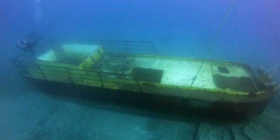 Στη θαλάσσια περιοχή Λάρνακας ποντίστηκε και δεύτερο σκάφος για δημιουργία τεχνητού υφάλου